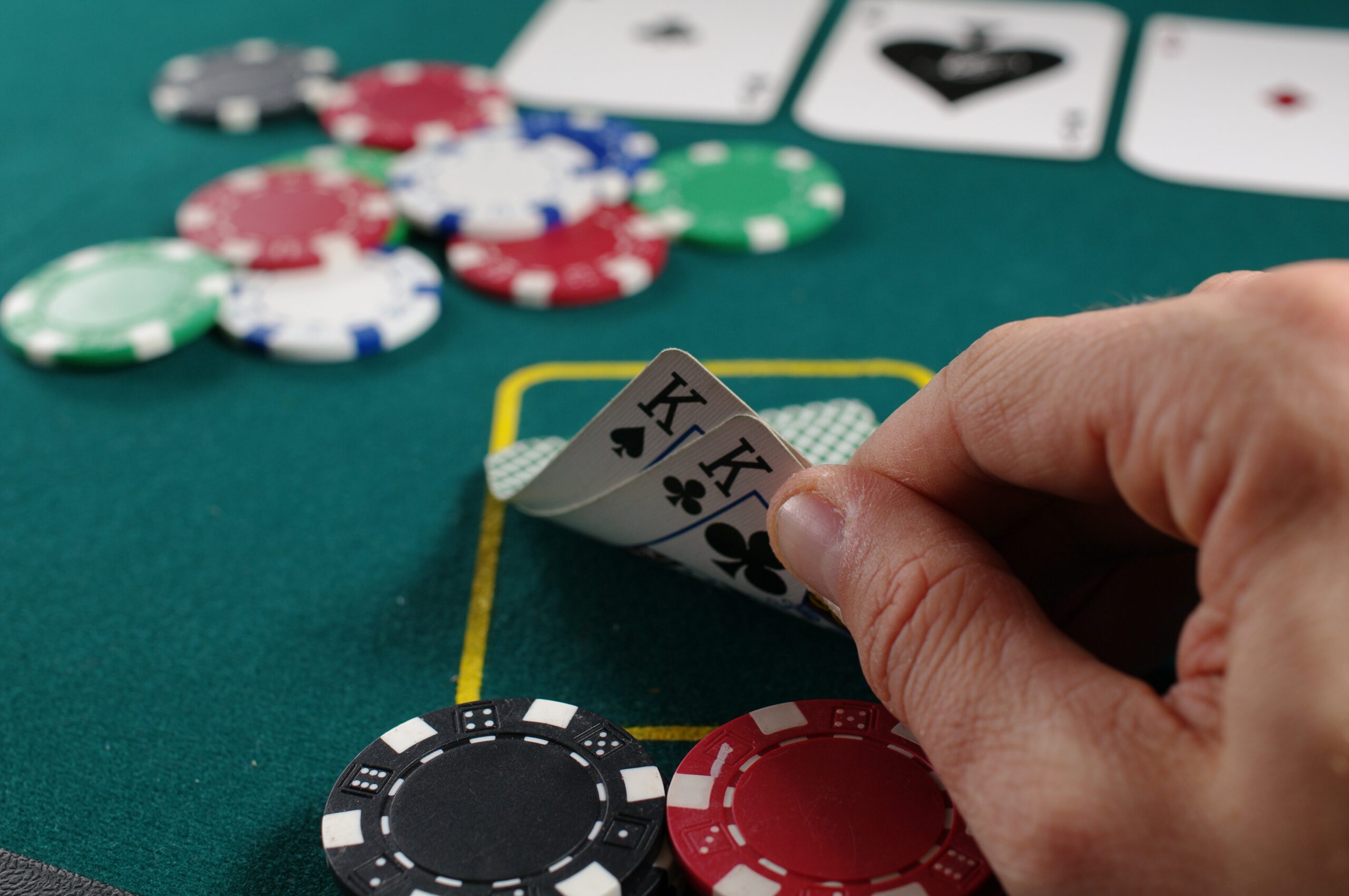 Poker Spiel – Spielverlauf, Varianten, Geschichte