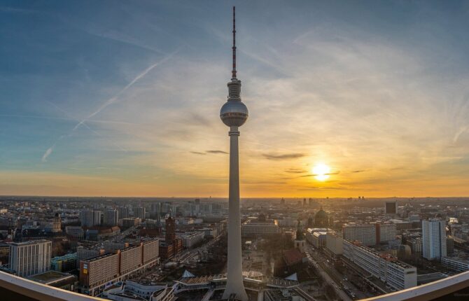 Berliner Fernsehturm Steckbrief & Bilder
