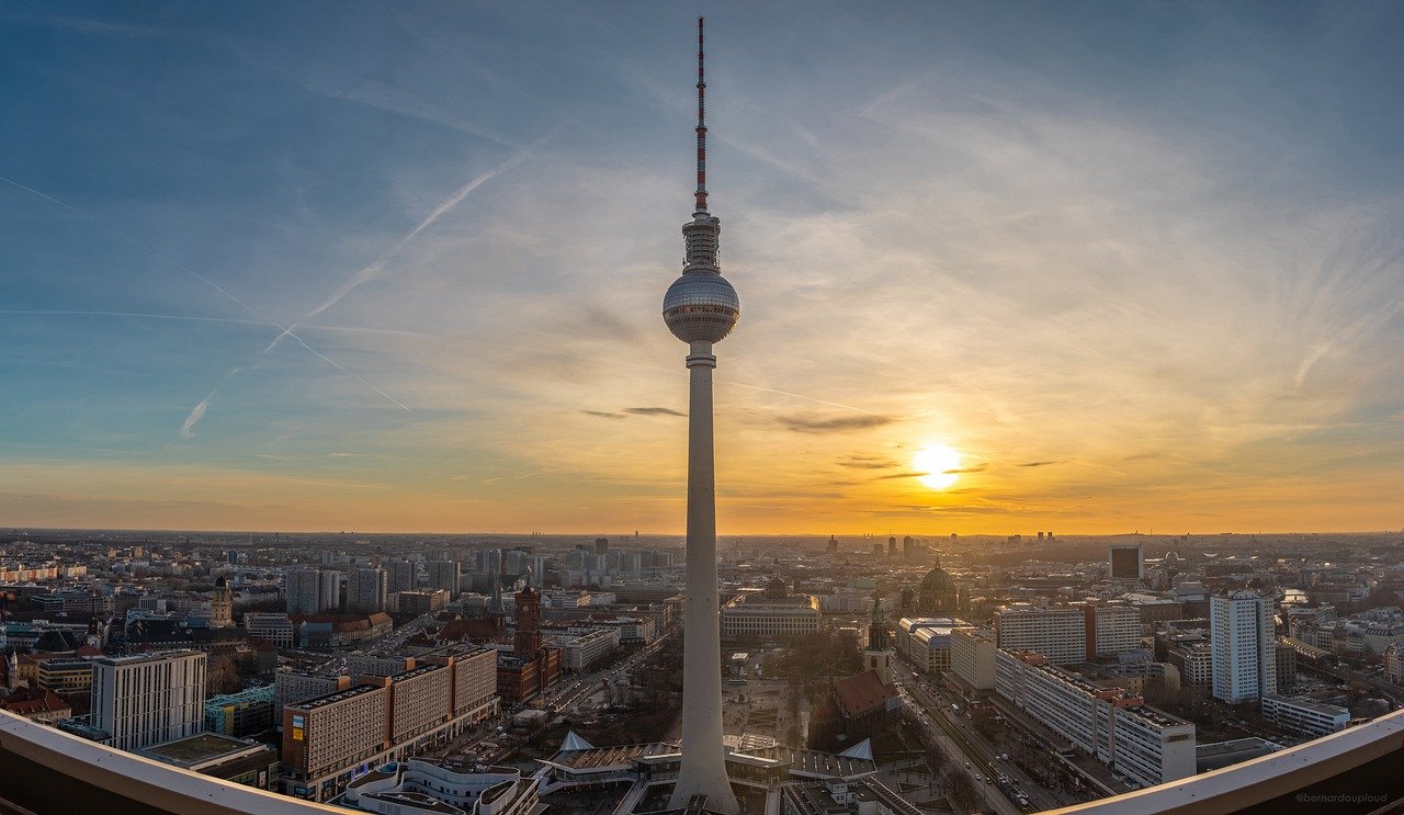 Berliner Fernsehturm Steckbrief & Bilder