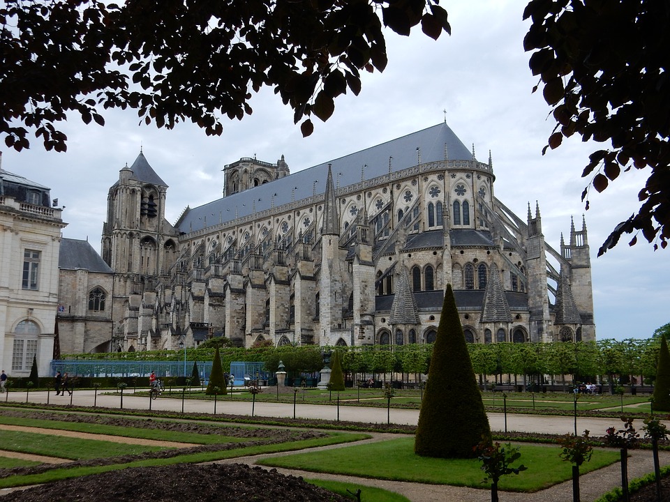 Bourges Kathedrale Steckbrief & Bilder